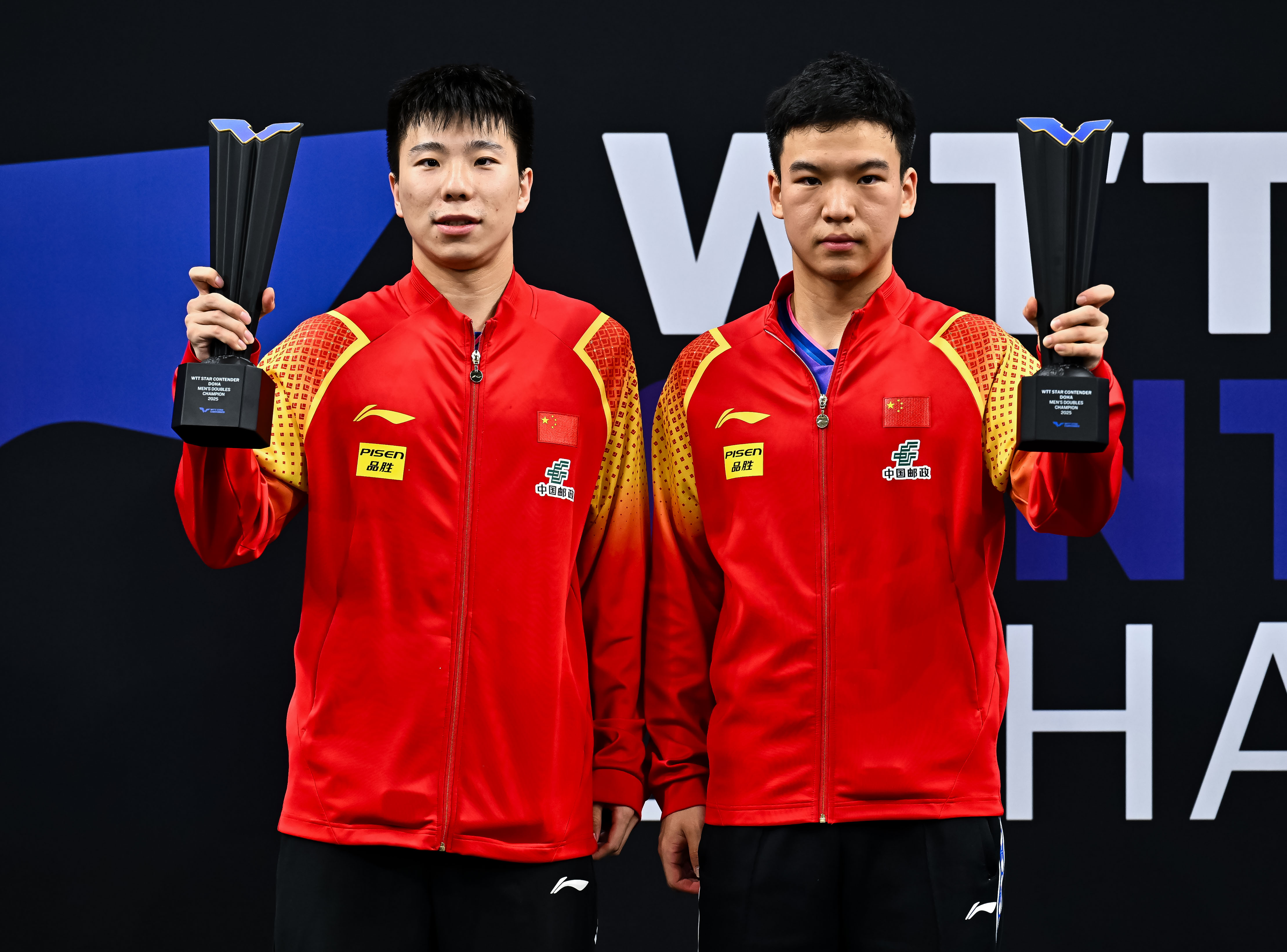 比赛选手英勇争先，力争出彩